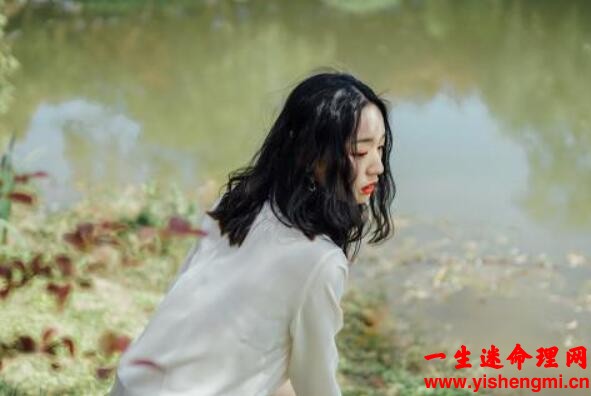 巨蟹座女生的性格深度分析：敏感自卑，很好强！